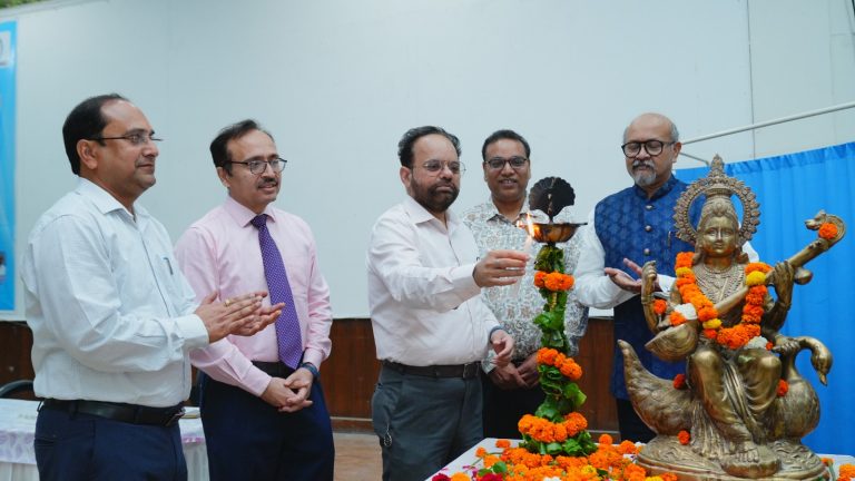 Discussion held at SMIH on detecting heart problems in unborn