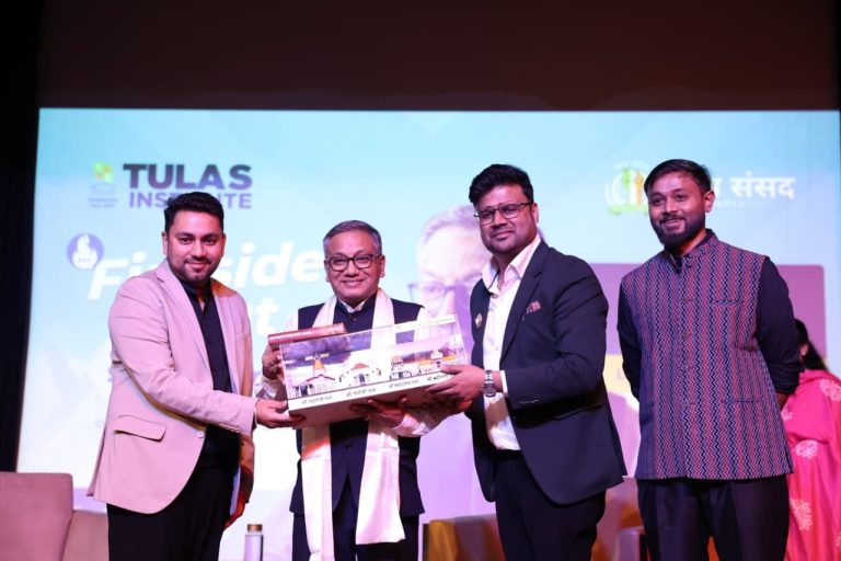 Sundararaman Ramamurthy engages with students at Tula’s Institute