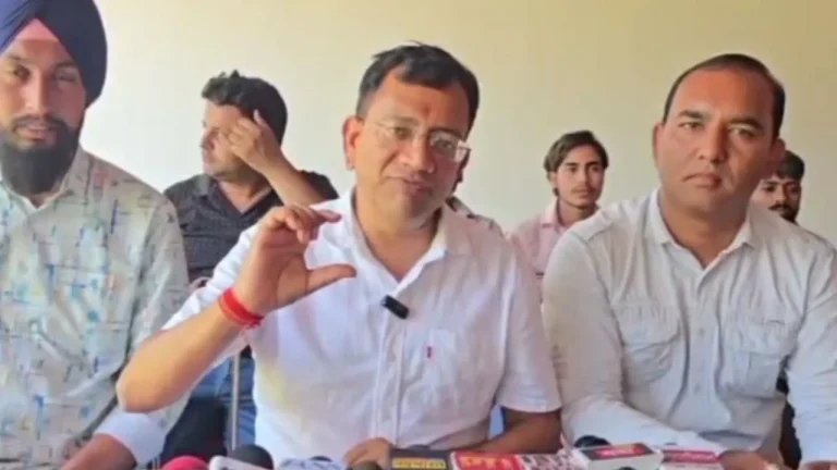 VRS के बाद नई शुरुआत, शिक्षा, स्वास्थ्य और राजनीतिक जागरूकता को लेकर मैदान में उतरे ताराचंद