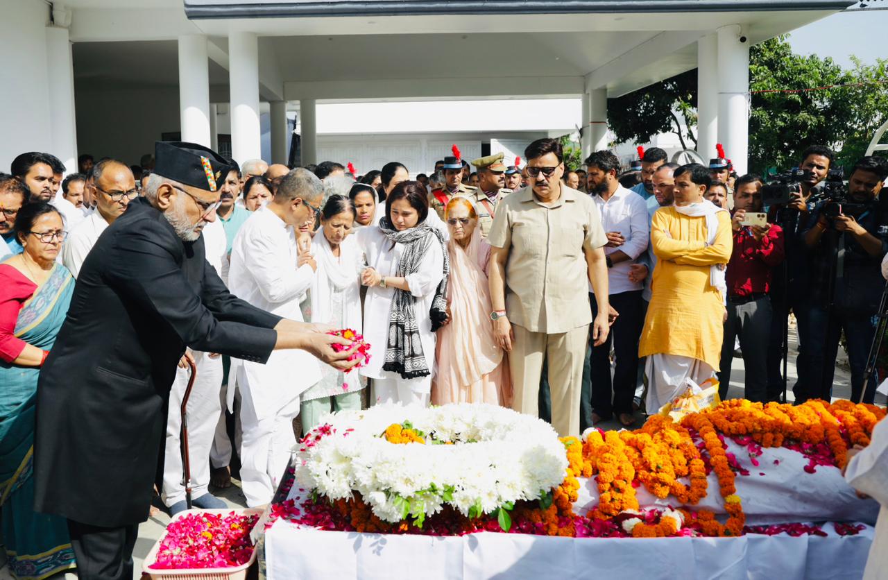 Vice President pays tribute to former CM BC Khanduri at