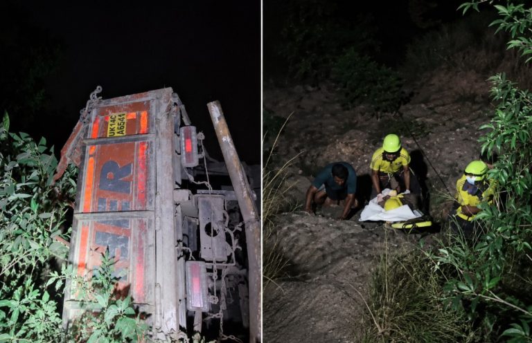 अनियंत्रित होकर गहरी खाई में गिरा ट्रक, SDRF ने घायल चालक को निकाला सुरक्षित