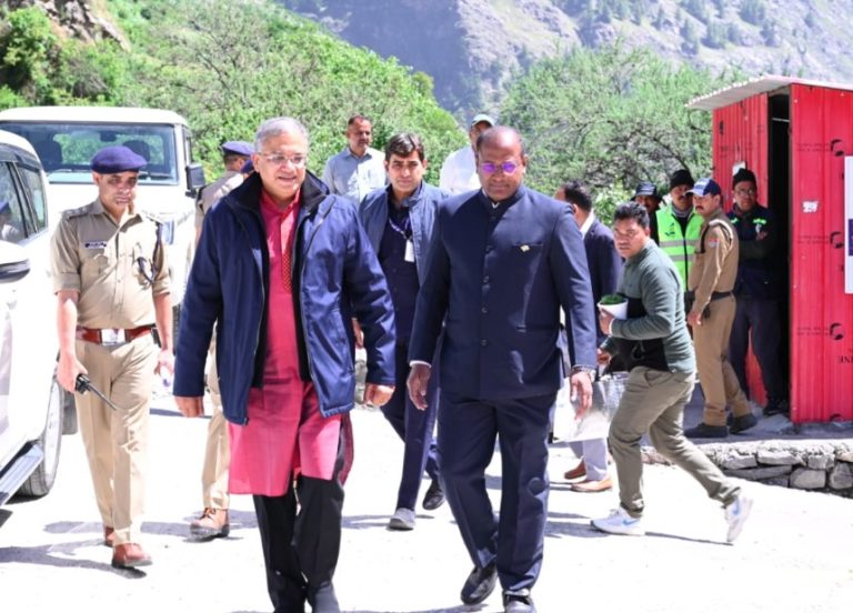उत्तरकाशी पहुंचे मुख्य निर्वाचन आयुक्त ज्ञानेश कुमार, पोलिंग बूथ हर्षिल का करेंगे निरीक्षण