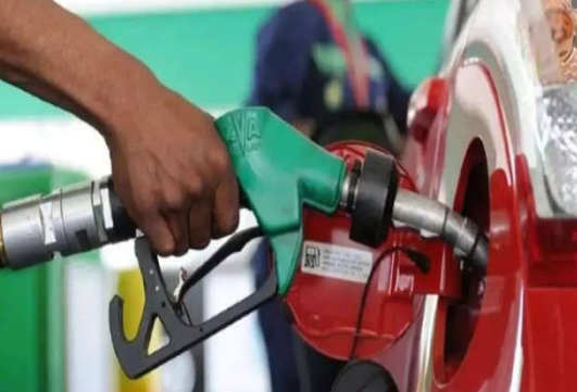 उत्तराखंड में पेट्रोल-डीजल के बदले दाम, टंकी फुल कराने से