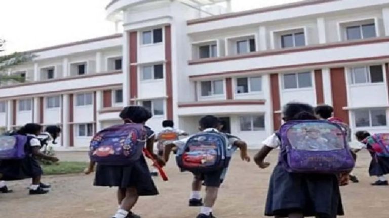 उत्तराखंड में बड़ा फैसला: अब दोपहर 1 बजे तक ही चलेंगे स्कूल