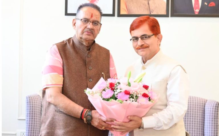 कृषि मंत्री गणेश जोशी से मिले पंतनगर विश्वविद्यालय के नव नियुक्त कुलपति प्रो. शिवेन्द्र कश्यप