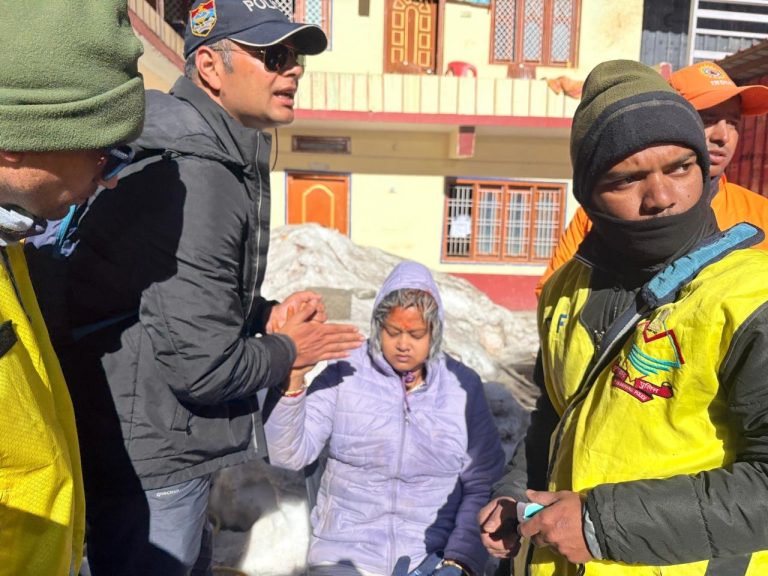 केदारनाथ–लिंचोली मार्ग पर SDRF की तत्परता, सैकड़ों श्रद्धालुओं को राहत
