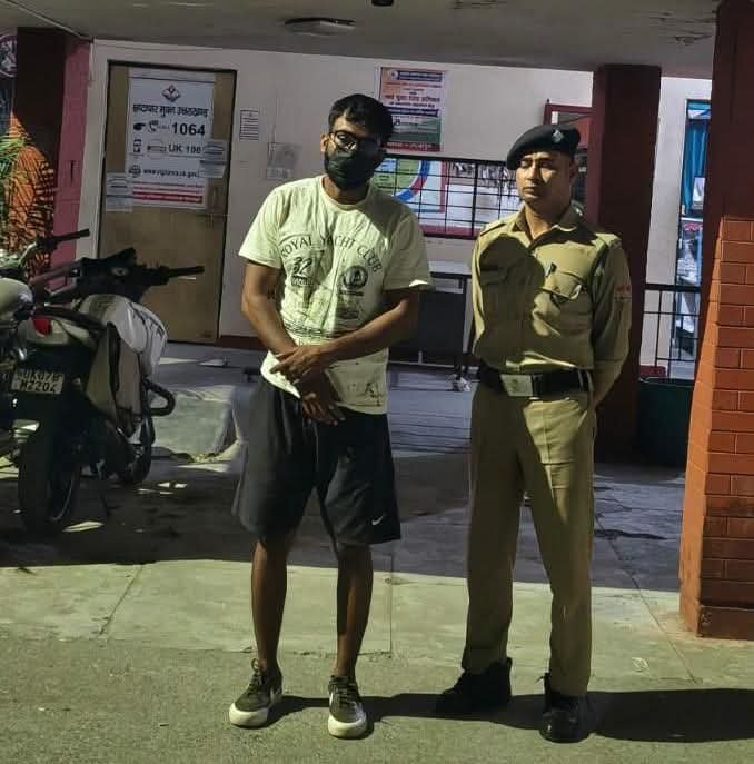 जोहड़ी तिराहे पर नशे में धुत कार सवार का हंगामा: