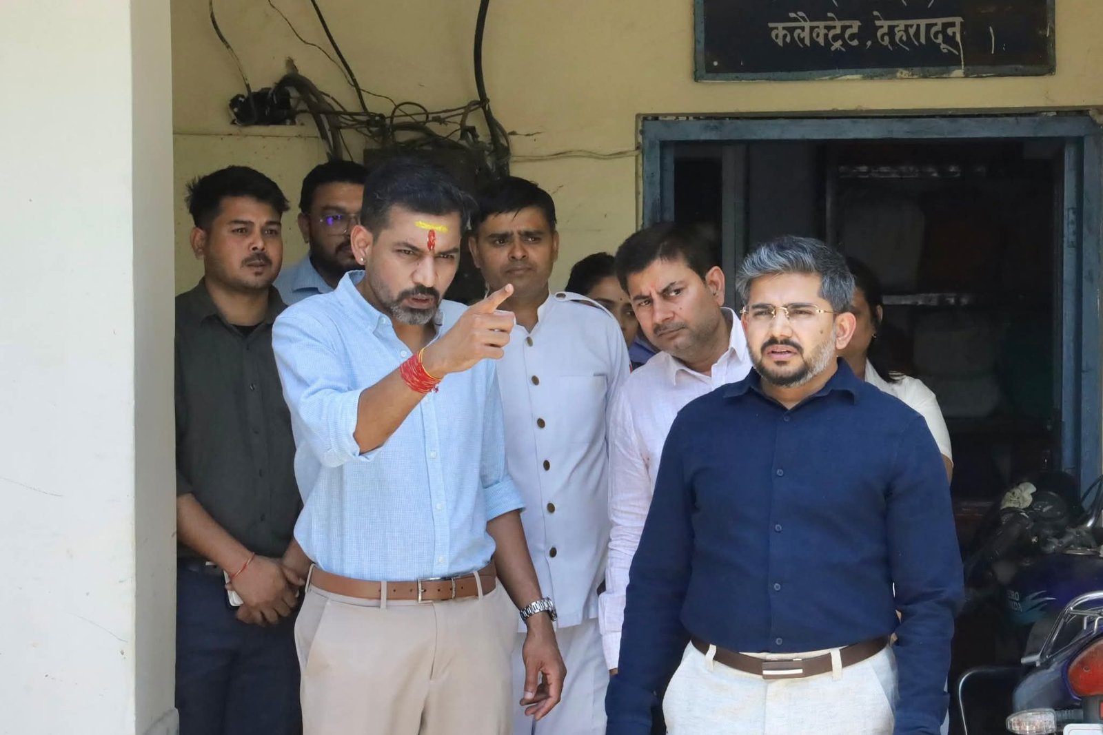 डीएम ने कलेक्ट्रेट कार्यालयों और आपदा परिचालन केंद्र का किया
