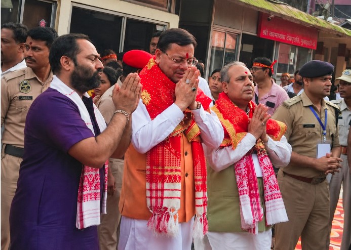 मुख्यमंत्री धामी ने कामाख्या देवी मंदिर में की पूजा-अर्चना