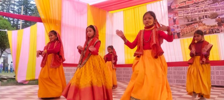 रंगारंग सांस्कृतिक कार्यक्रमों के साथ संपन्न हुआ राजकीय इंटर कॉलेज