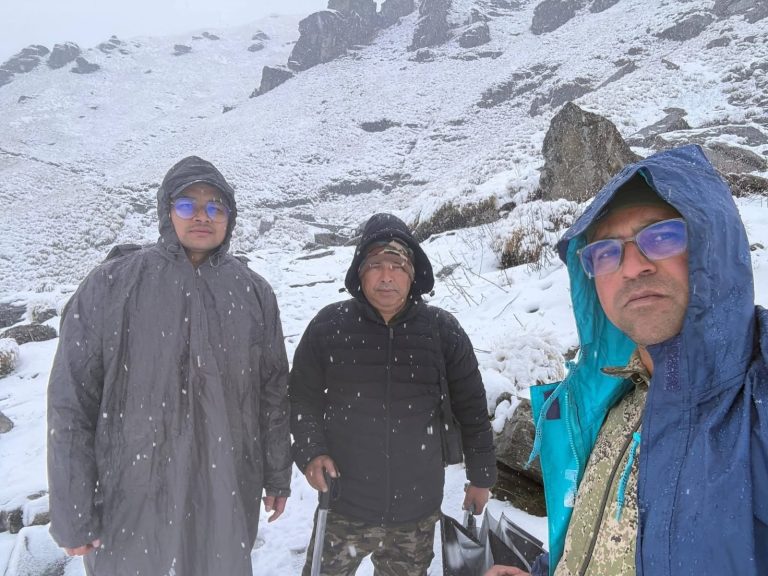 वन विभाग की टीम ने रुद्रनाथ यात्रा मार्ग का किया