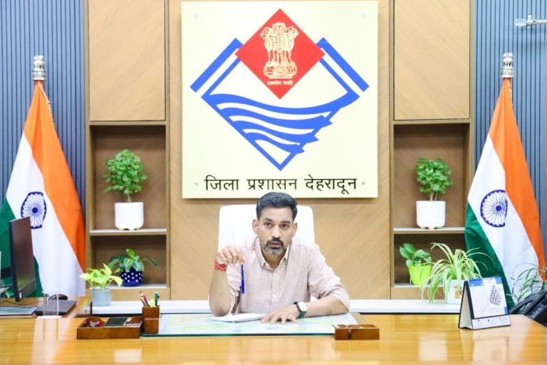 सीएम घोषणाओं की नियमित समीक्षा, जमीनी स्तर पर अधिकारियों की