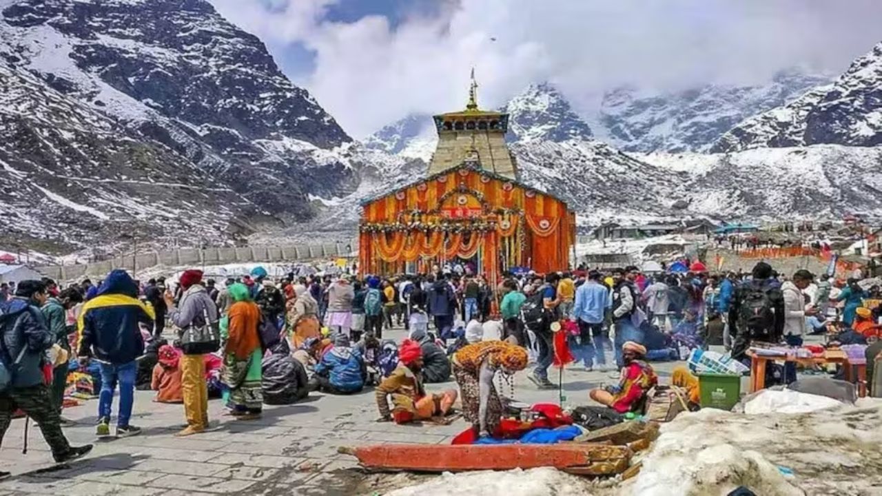 Char Dham Yatra में उमड़ा जन सैलाब, 17 लाख का