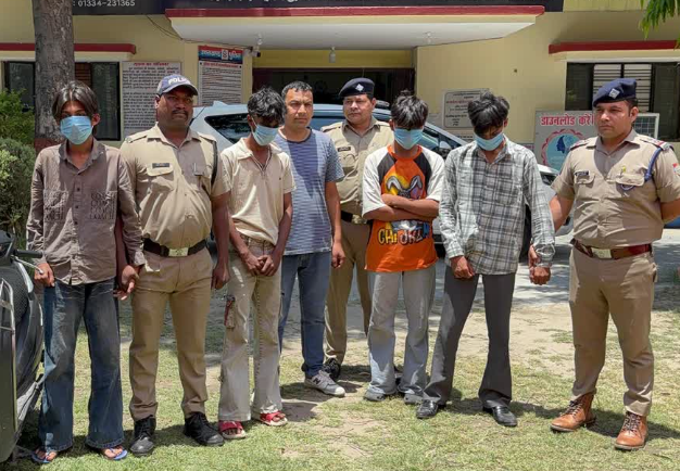 उत्तराखंड में नई उम्र के युवकों पर चढ़ा बदमाशी का