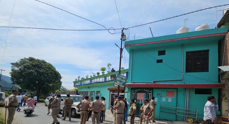 एमडीडीए और प्रशासन का संयुक्त अभियान, विवादित परिसर किया सील