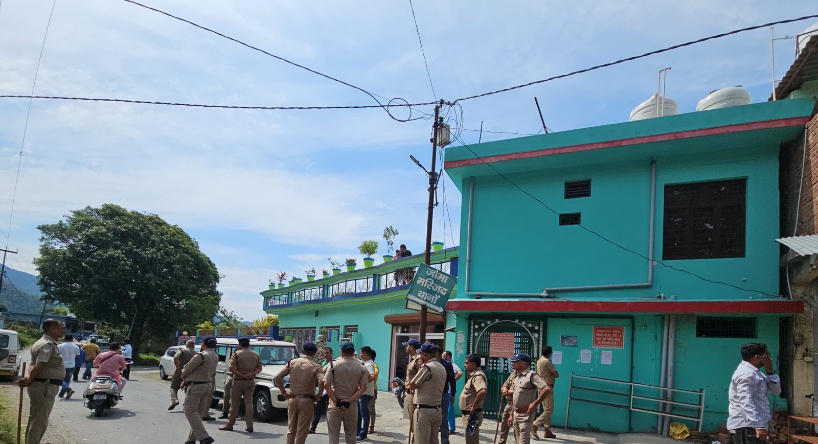 एमडीडीए और प्रशासन का संयुक्त अभियान, विवादित परिसर किया सील