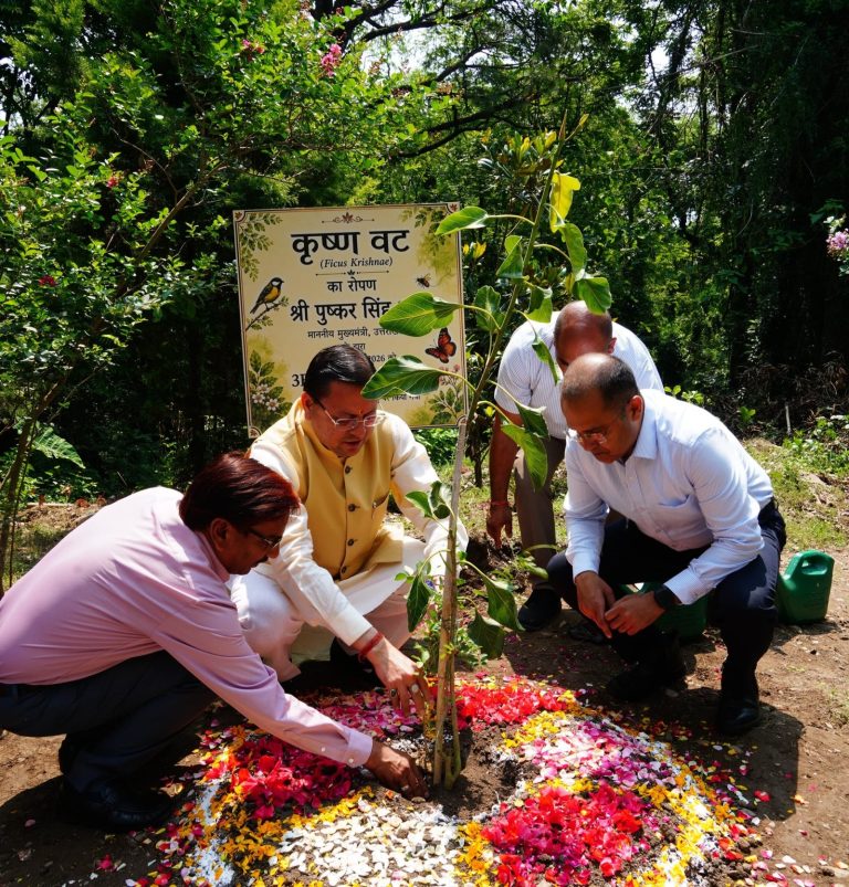 धामी ने किया 3-बी गार्डन का शुभारंभ, मधुमक्खी-तितली-पक्षियों को मिलेगा