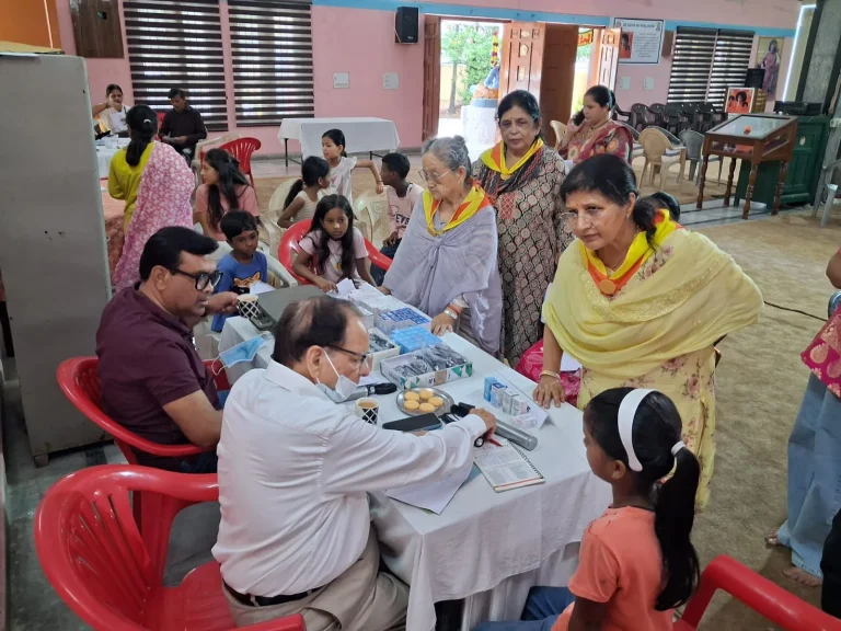 120 People Benefit from Free Health Camp; Specialist Doctors Provide