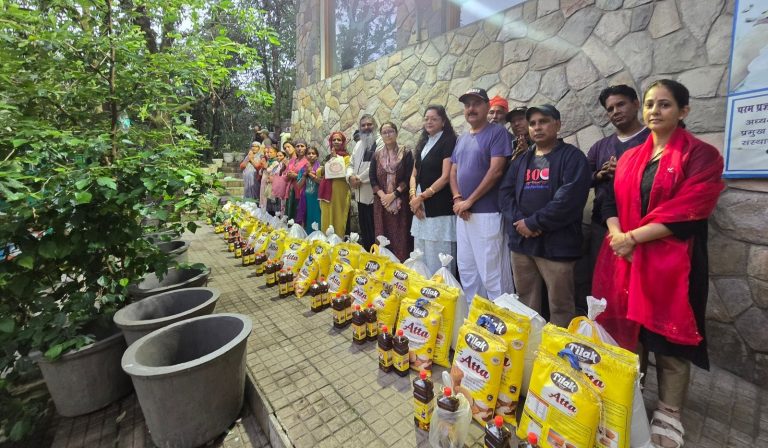 Bhagwan Shankar Ashram provides free ration to needy families