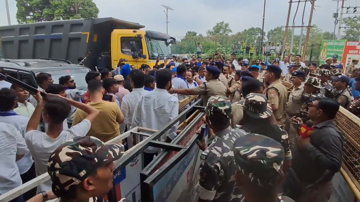Bhim Army workers stopped in Haridwar while going to meet