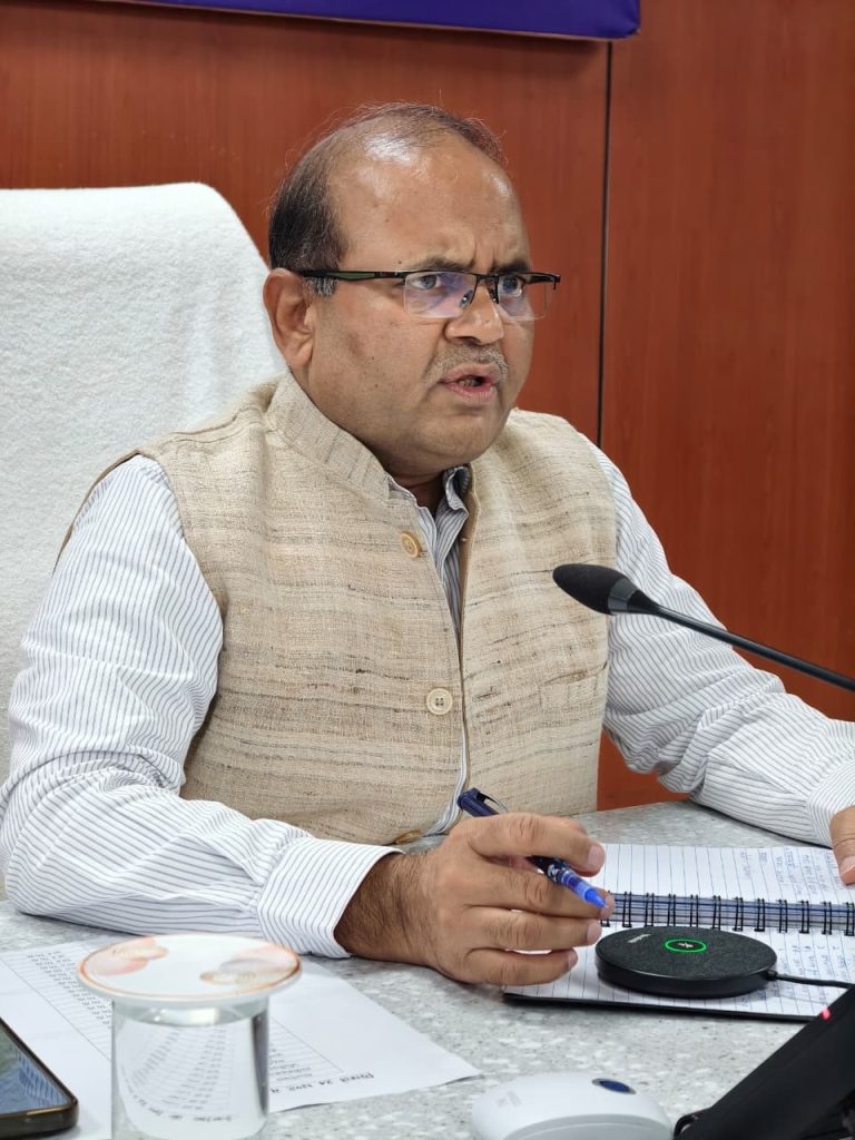 CM directs 24×7 alert mode, orders swift relief and restoration