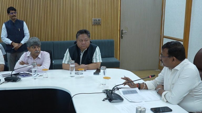 CS reviews progress of projects inaugurated by PM, directs timely