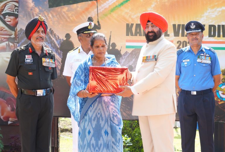 Gov pays homage to Fallen Soldiers at Cheedbagh, Shaurya Sthal