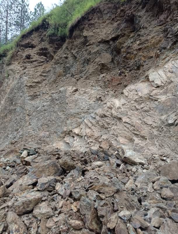 Hillside collapses due to rain on Doon-Mussoorie highway