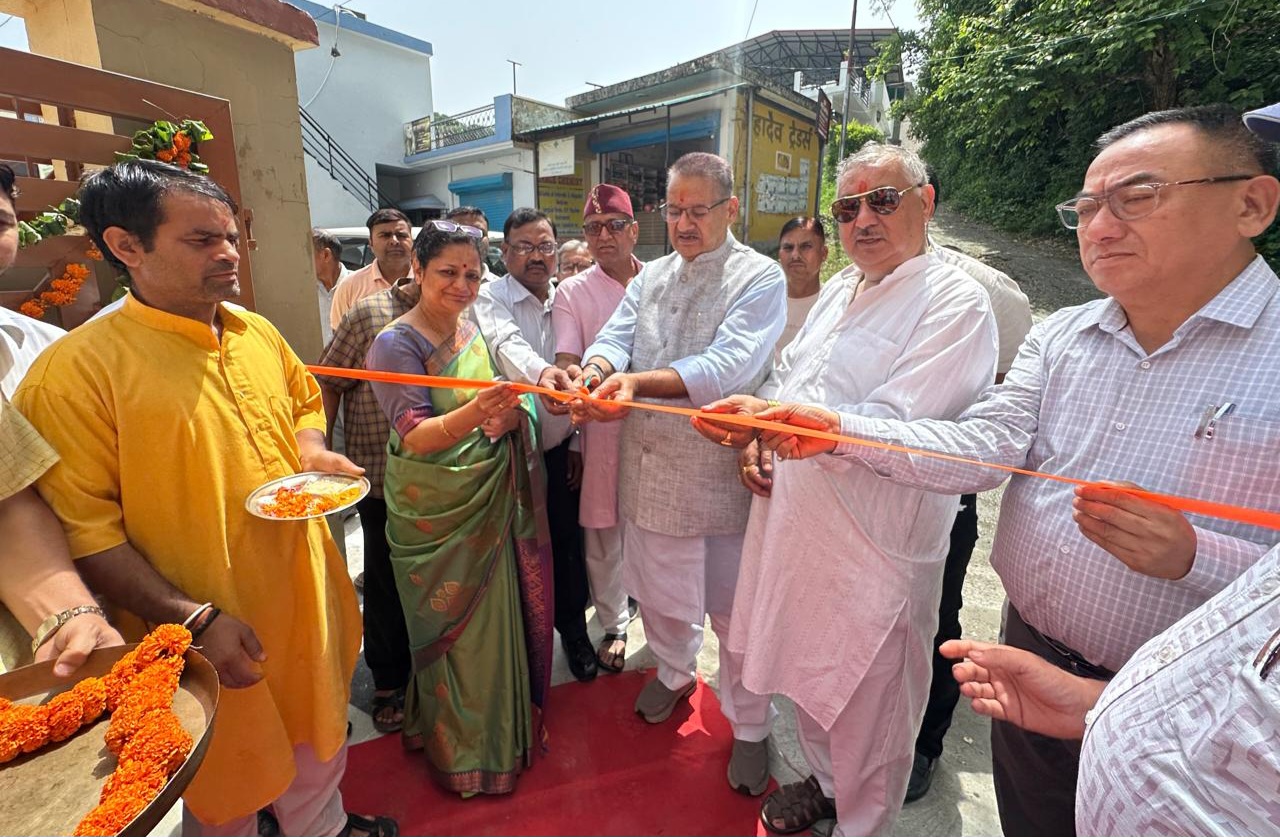 Minister Ganesh Joshi inaugurates Ayurved Utkarsh Kendra at Kandoli