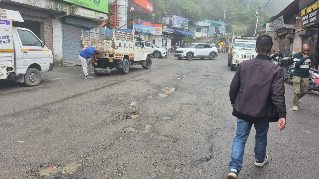 Monsoon exposes poor road quality in Mussoorie: Taxi Business Hit