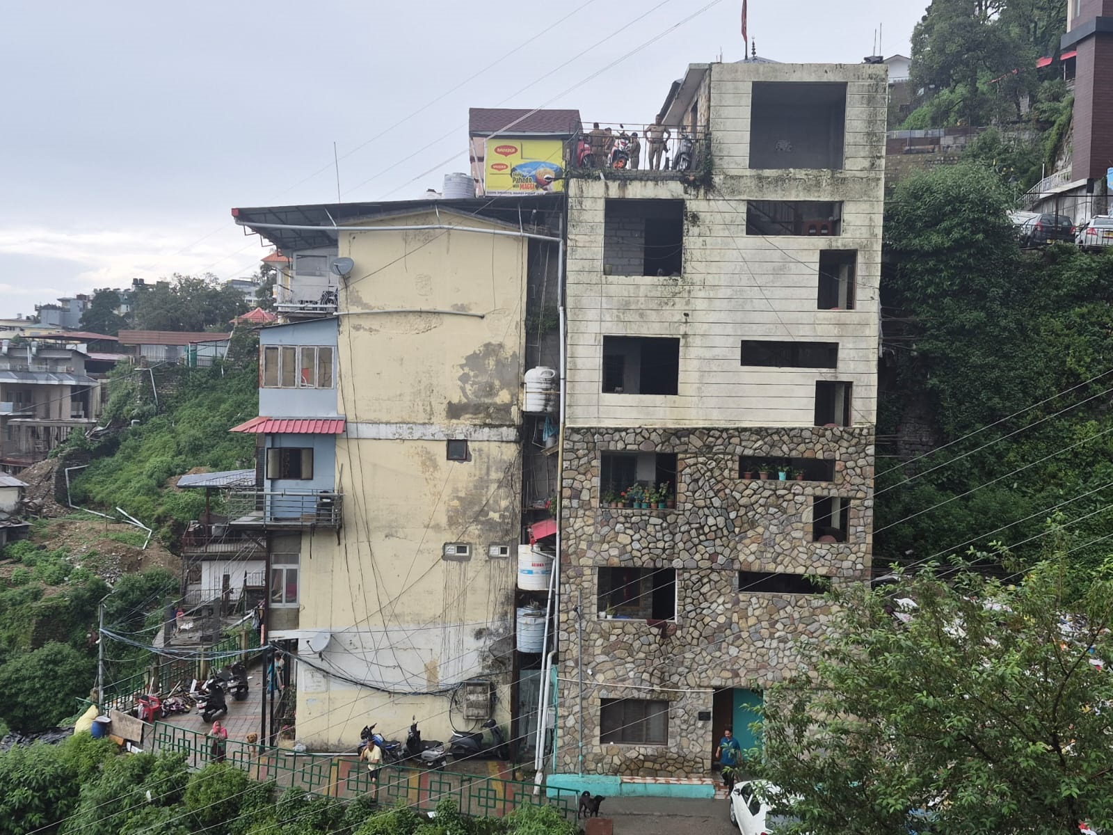 Occupied illegal flats sealed again by MDDA in Mussoorie