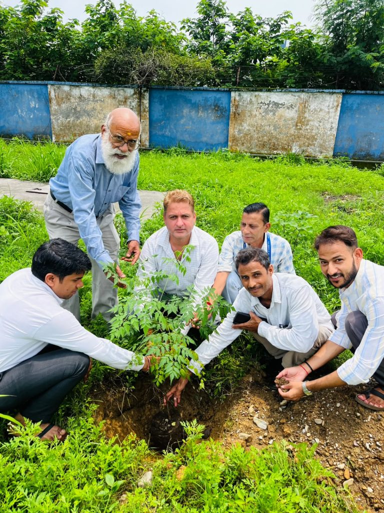 PIB organises plantation drive and Swachhta Pakhwada on Harela in