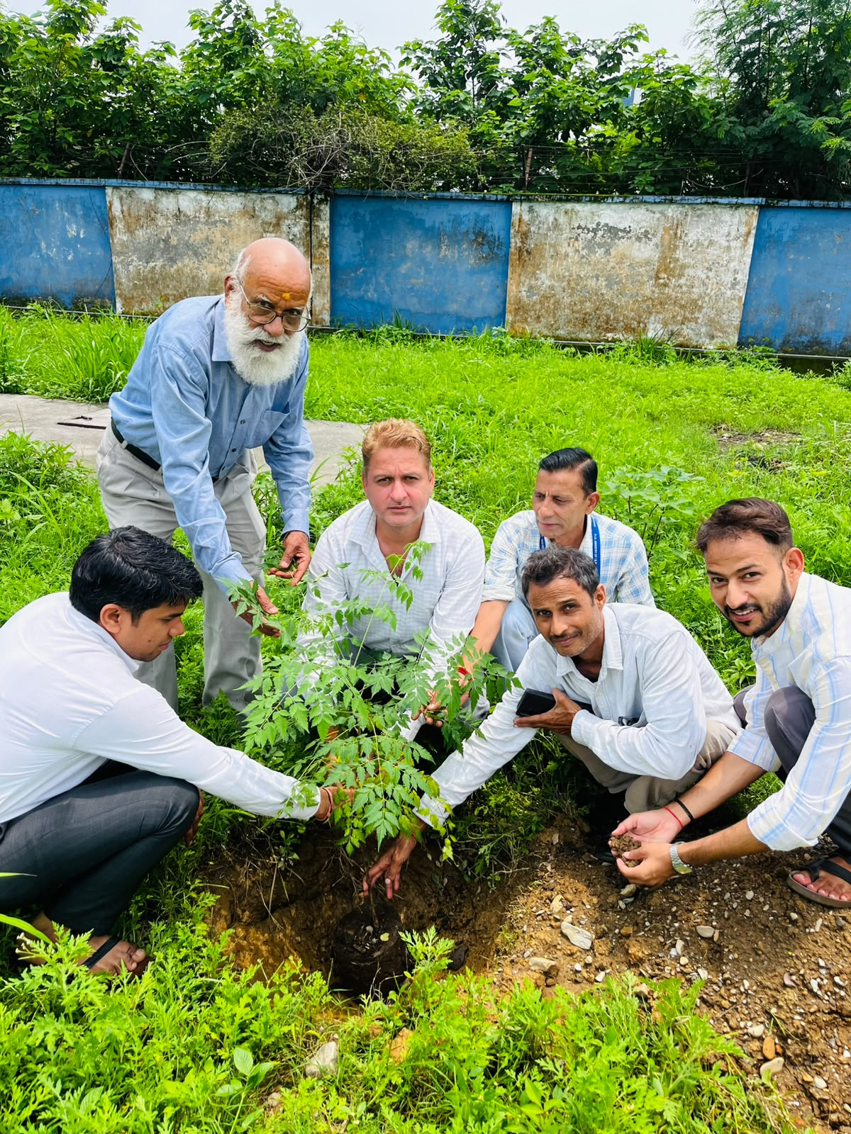 PIB organises plantation drive and Swachhta Pakhwada on Harela in