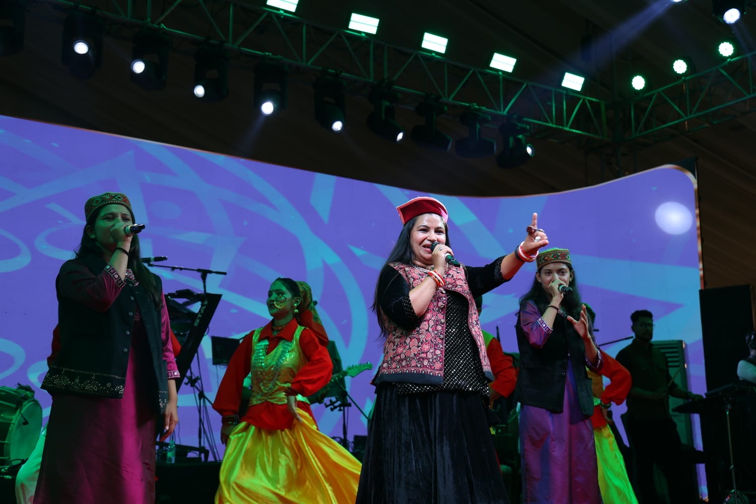 Pandavaas Band captivates audience with soulful Folk-Fusion Performance