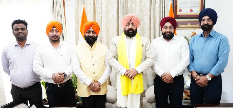 UP Sikh leader pays courtesy call on Gov