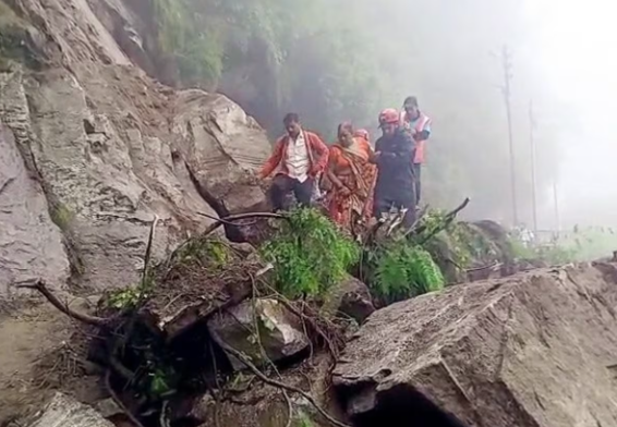 Uttarakhand Weather: पहाड़ से मैदान तक भारी बारिश, उत्तराखंड में