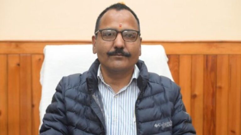 अगर नैनीताल जा रहे हैं तो सावधान! भारी बारिश के