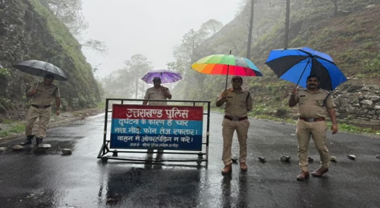 उत्तराखंड में भारी बारिश का अलर्ट, कल 12 जिलों में