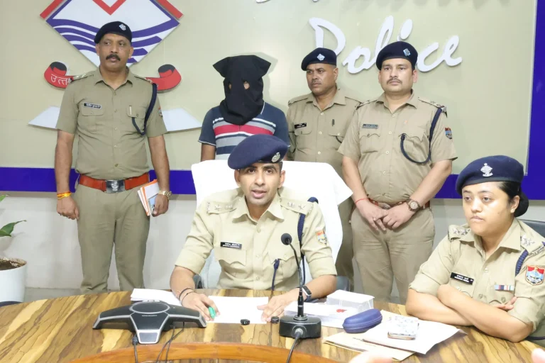 एमडीएमए और स्मैक के साथ अंतरराज्यीय नशा तस्कर गिरफ्तार -