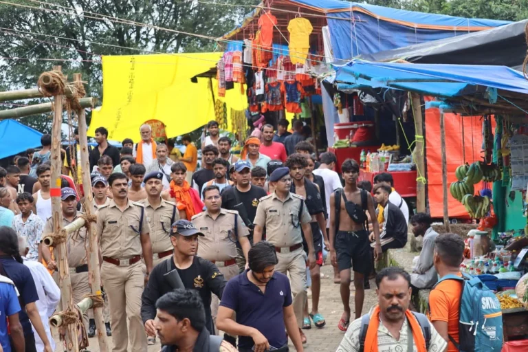 कांवड़ यात्रा की सुरक्षा पर पैनी नजर, एसएसपी ने पैदल