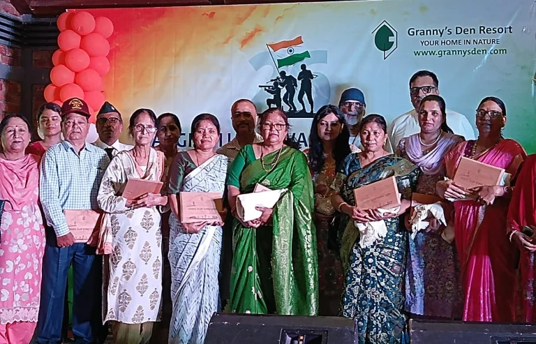 ग्रैनीज़ डेन रिज़ॉर्ट में कारगिल विजय दिवस पर शहीदों को