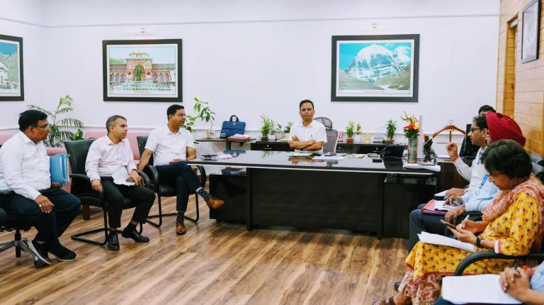 चारधाम परियोजना पर प्रमुख सचिव की सख्ती, एक सप्ताह में