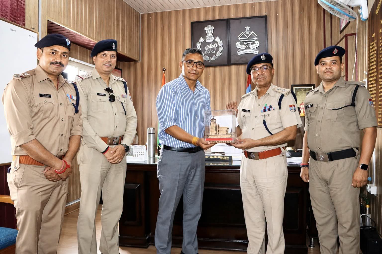 चारधाम यात्रा-2026 में उत्कृष्ट सेवाओं के लिए पुलिस अधिकारियों का