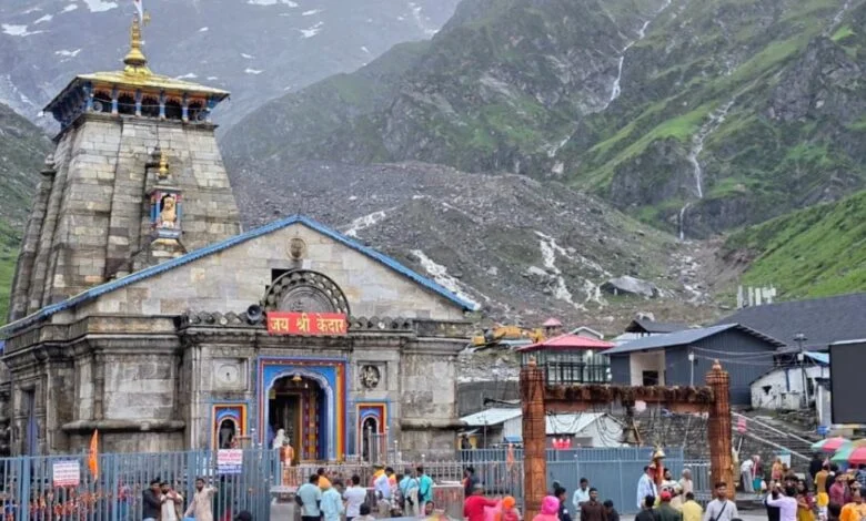भारी बारिश के चलते चारधाम यात्रा दो दिन के लिए