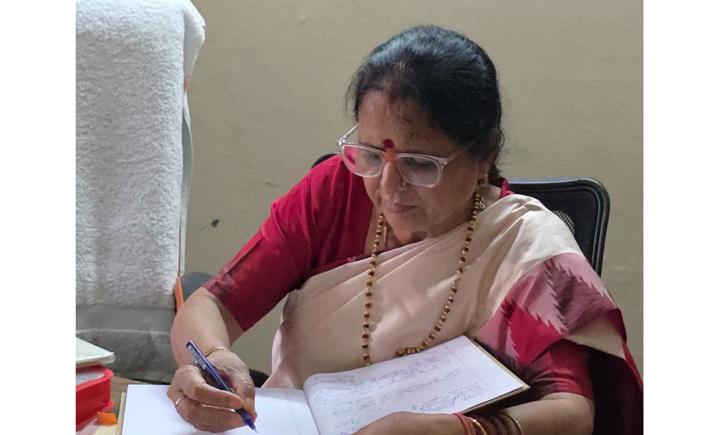 महिला आयोग की अध्यक्ष कुसुम कंडवाल ने नारी पुनर्वास केंद्र की व्यवस्थाओं का लिया जायजा