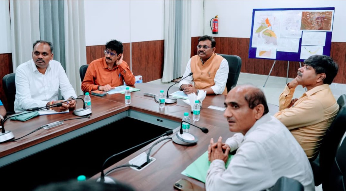 मुख्य सचिव ने किया लखवाड़ बहुउद्देशीय परियोजना का स्थलीय निरीक्षण