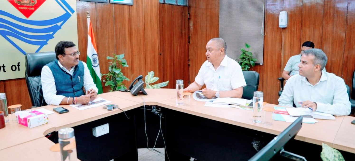 मुख्य सचिव ने केदारनाथ पुनर्निर्माण एवं बद्रीनाथ मास्टर प्लान कार्यों की समीक्षा की