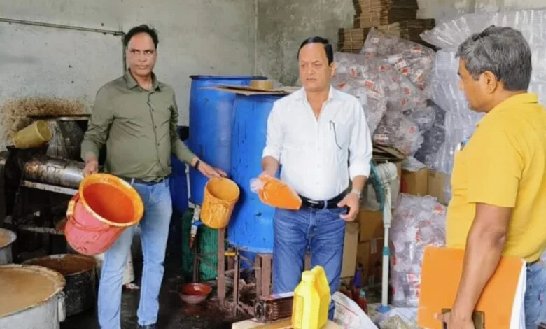 रुड़की में अवैध सॉस फैक्ट्री पर खाद्य सुरक्षा विभाग का