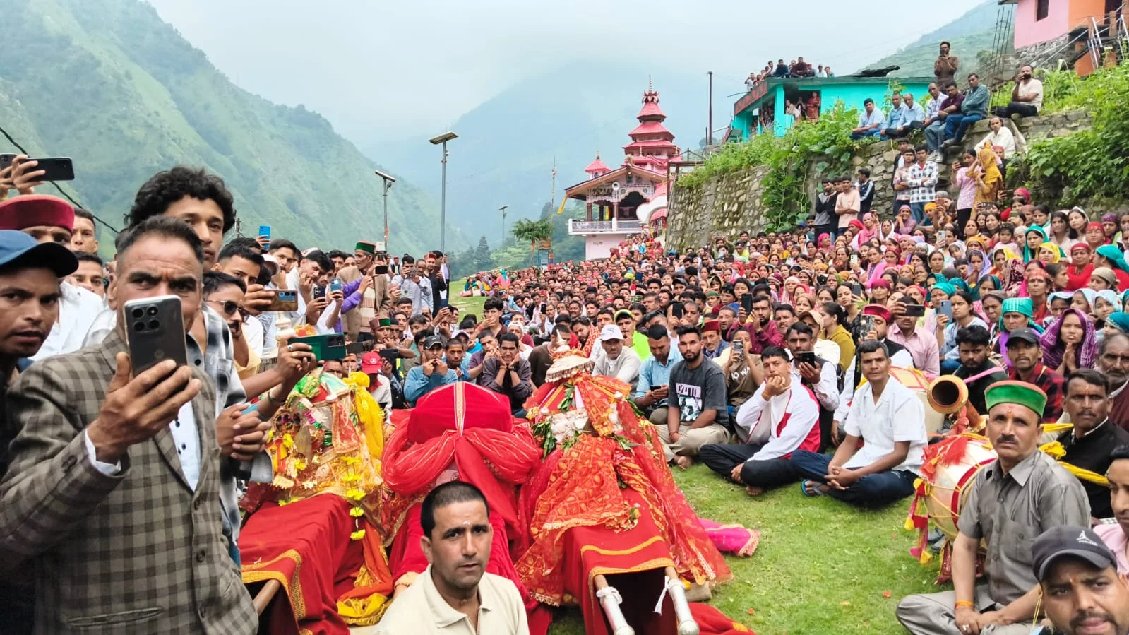 श्रावणी मेले में उमड़ा आस्था का सैलाब, सोमेश्वर देवता के