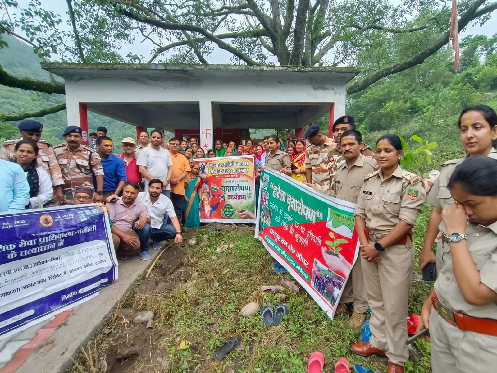 हरेला पर हरित संकल्प: श्रमजीवी पत्रकार संघ ने अलकनंदा तट